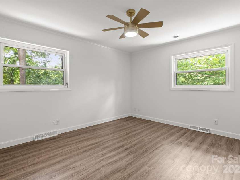 218 Kingsway Circle, Charlotte, NC 28214.  MLS# CAR4257221, YatesRealty ID 15027. Bedroom