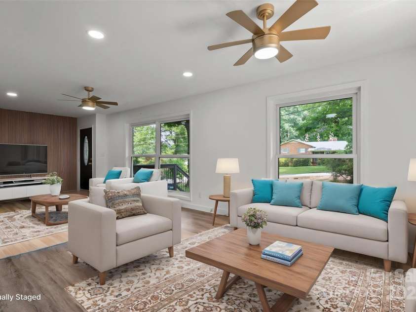 218 Kingsway Circle, Charlotte, NC 28214.  MLS# CAR4257221, YatesRealty ID 15027. Living Room (Virtually Staged)