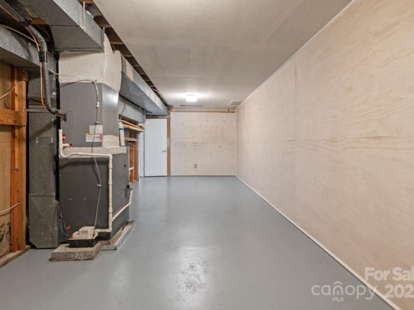 218 Kingsway Circle, Charlotte, NC 28214.  MLS# CAR4257221, YatesRealty ID 15027. Utility/Storage Room