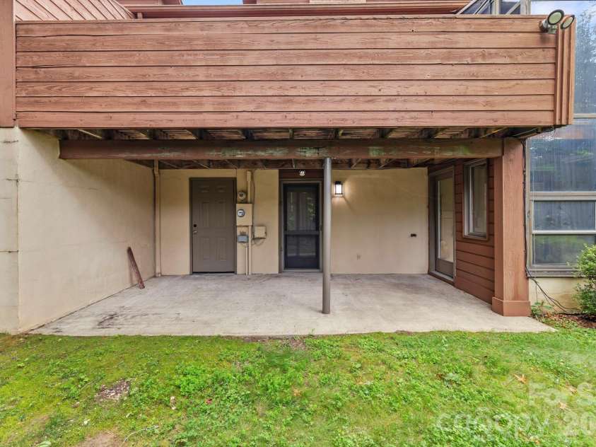 204 Woodfield Drive, Asheville, NC 28803.  MLS# CAR4365952, YatesRealty ID 15028. 