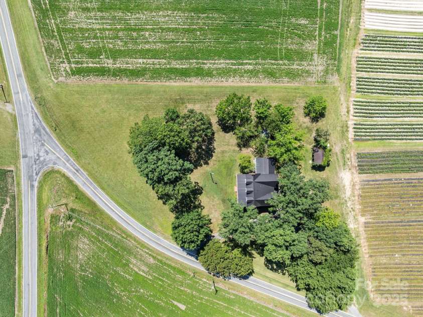 550 Woodleaf Barber Road, Cleveland, NC 27013.  MLS# CAR4274391, YatesRealty ID 1503. Corner Lot