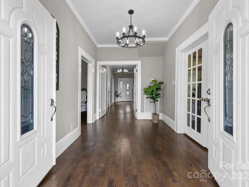 550 Woodleaf Barber Road, Cleveland, NC 27013.  MLS# CAR4274391, YatesRealty ID 1503. Front Foyer