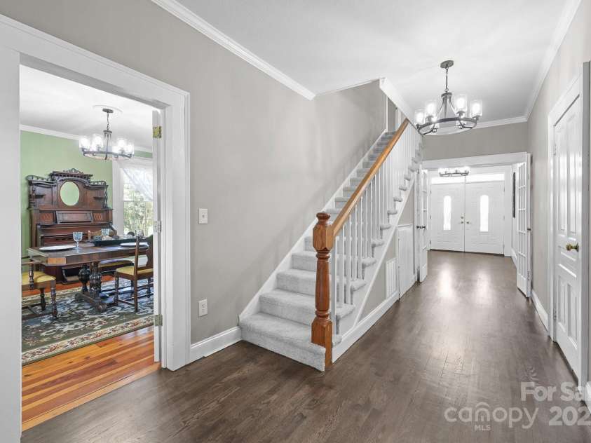 550 Woodleaf Barber Road, Cleveland, NC 27013.  MLS# CAR4274391, YatesRealty ID 1503. Hallway 