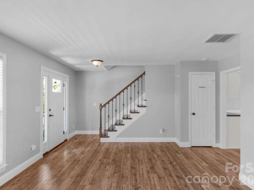 2503 Bathgate Lane, Matthews, NC 28105.  MLS# CAR4363520, YatesRealty ID 15030. 