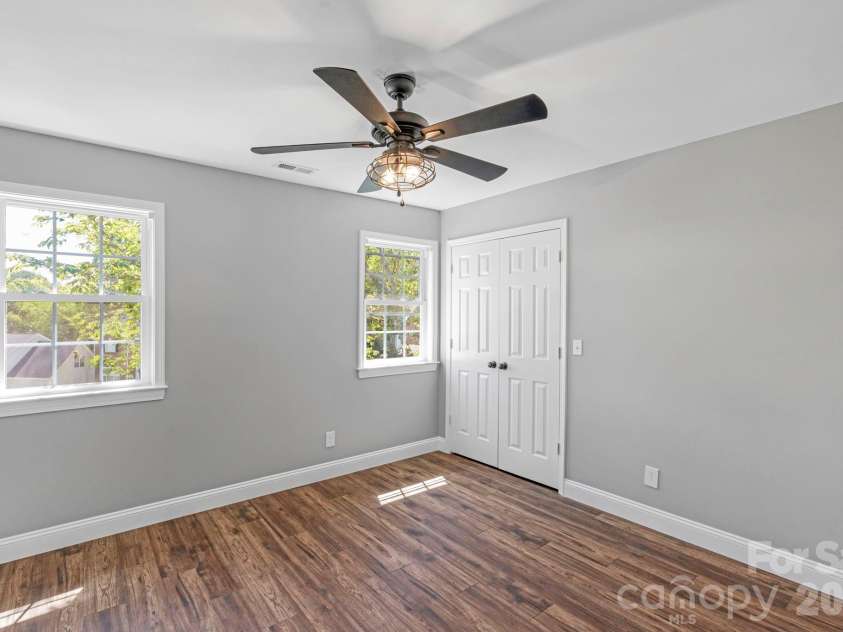 2503 Bathgate Lane, Matthews, NC 28105.  MLS# CAR4363520, YatesRealty ID 15030. 
