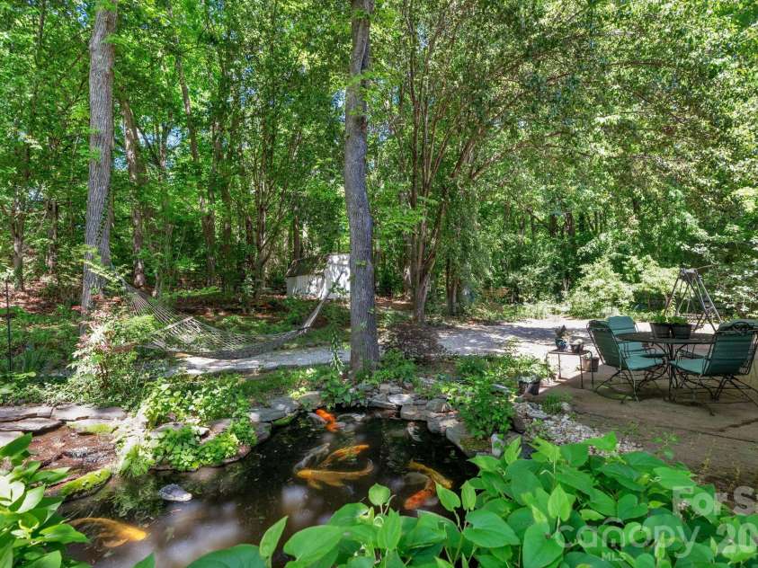 2503 Bathgate Lane, Matthews, NC 28105.  MLS# CAR4363520, YatesRealty ID 15030. 