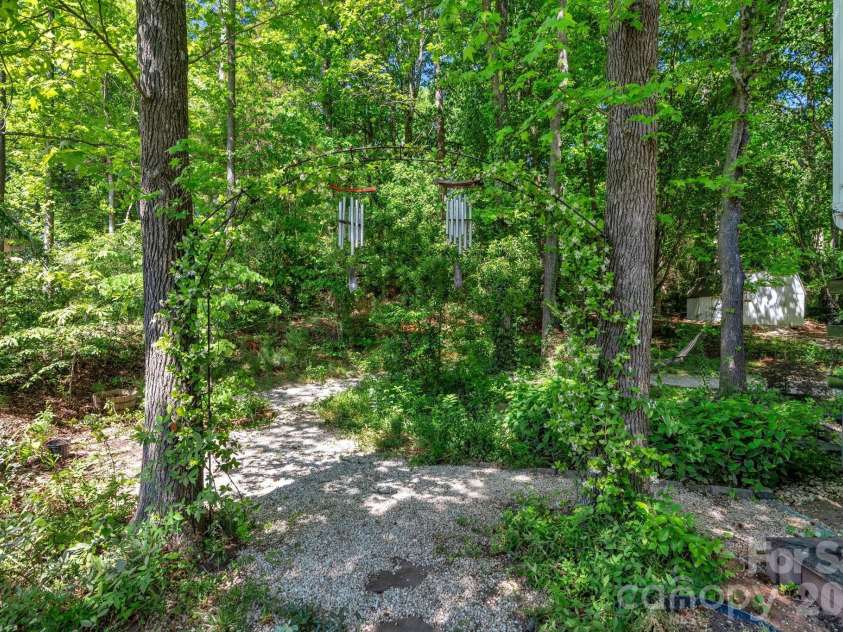 2503 Bathgate Lane, Matthews, NC 28105.  MLS# CAR4363520, YatesRealty ID 15030. 