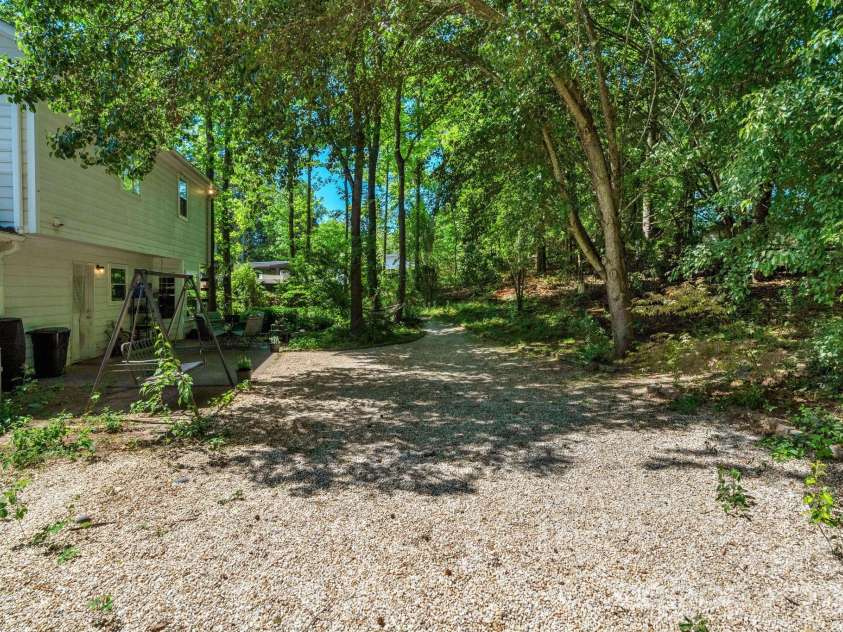2503 Bathgate Lane, Matthews, NC 28105.  MLS# CAR4363520, YatesRealty ID 15030. 