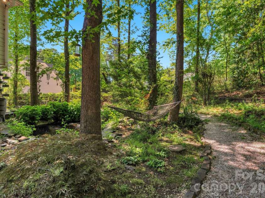 2503 Bathgate Lane, Matthews, NC 28105.  MLS# CAR4363520, YatesRealty ID 15030. 