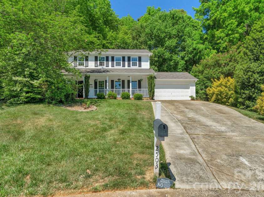 2503 Bathgate Lane, Matthews, NC 28105.  MLS# CAR4363520, YatesRealty ID 15030. 