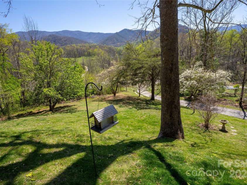 96 Winding Way, Canton, NC 28716.  MLS# CAR4248874, YatesRealty ID 15030. 