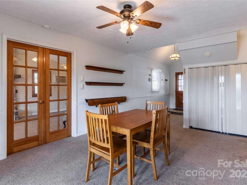 96 Winding Way, Canton, NC 28716.  MLS# CAR4248874, YatesRealty ID 15030. Dining Area