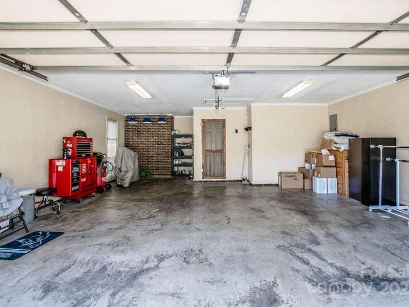 2078 Valley View Lane, Lincolnton, NC 28092.  MLS# CAR4263456, YatesRealty ID 15031. 