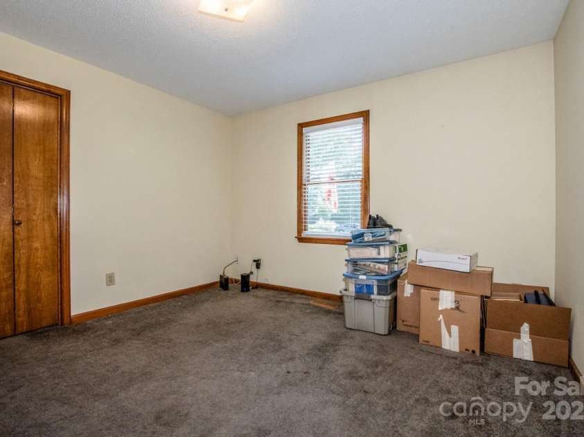 2078 Valley View Lane, Lincolnton, NC 28092.  MLS# CAR4263456, YatesRealty ID 15031. Bedroom 3