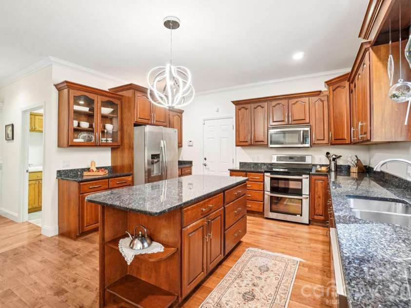 15 Madelyn Lane, Fairview, NC 28730.  MLS# CAR4302295, YatesRealty ID 15033. 