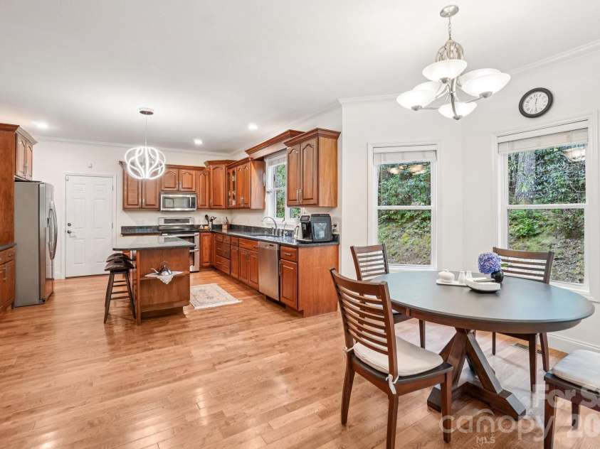 15 Madelyn Lane, Fairview, NC 28730.  MLS# CAR4302295, YatesRealty ID 15033. 