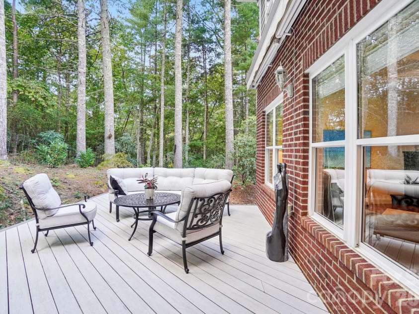 15 Madelyn Lane, Fairview, NC 28730.  MLS# CAR4302295, YatesRealty ID 15033. 