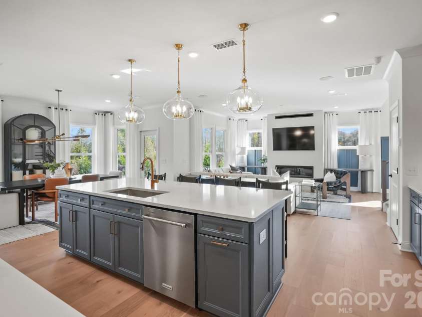 1564 Gossage Lane, Concord, NC 28027.  MLS# CAR4334716, YatesRealty ID 15034. 