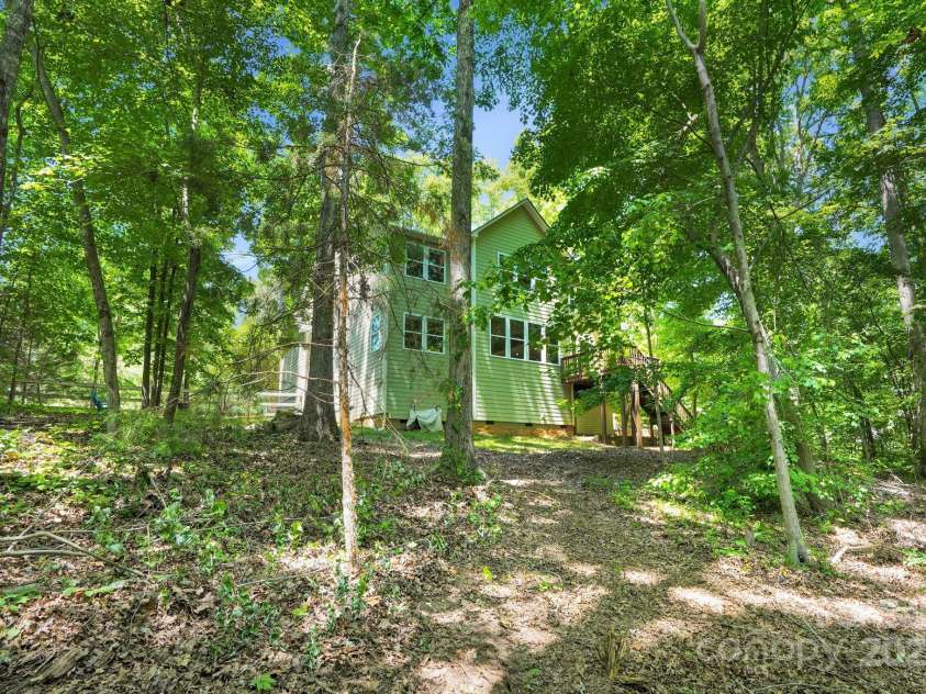 2417 Labelle Drive, Waxhaw, NC 28173.  MLS# CAR4248327, YatesRealty ID 15034. 