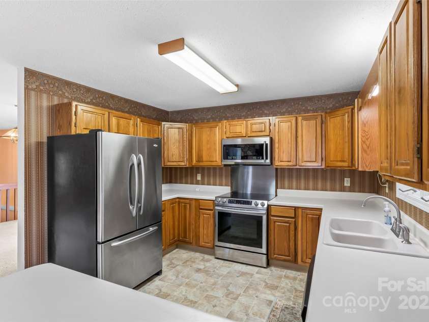 101 Sali Court, Brevard, NC 28712.  MLS# CAR4252205, YatesRealty ID 15035. 