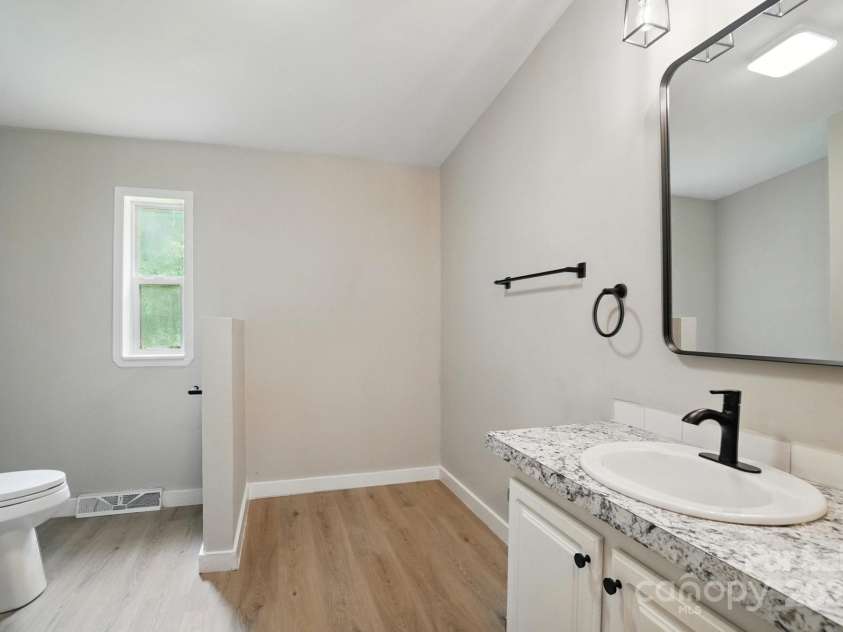 12382 Ritchie Road, Midland, NC 28107.  MLS# CAR4258214, YatesRealty ID 15036. Primary Bathroom 2