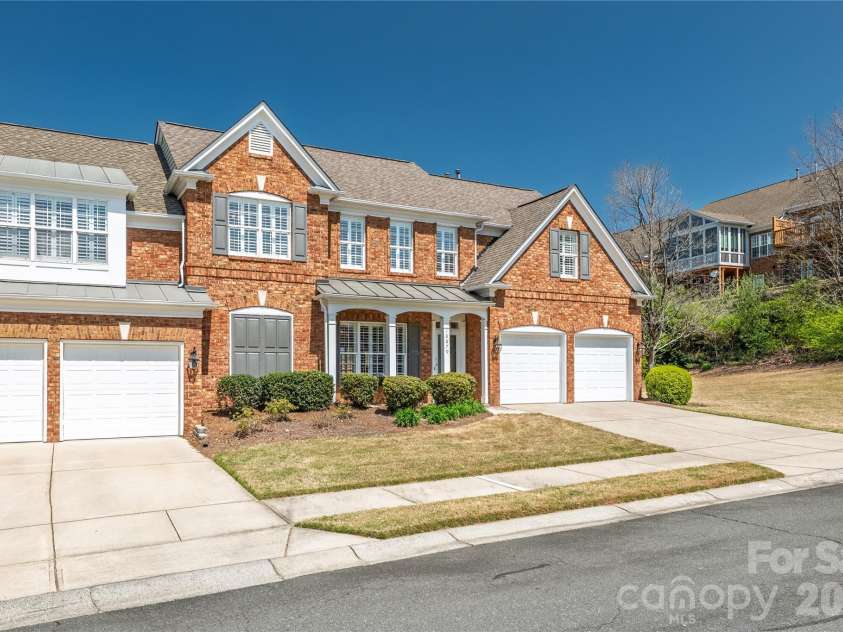10879 Rogalla Drive, Charlotte, NC 28277.  MLS# CAR4350330, YatesRealty ID 15037. 
