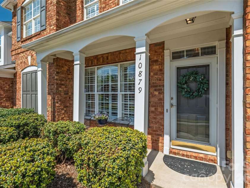 10879 Rogalla Drive, Charlotte, NC 28277.  MLS# CAR4350330, YatesRealty ID 15037. 