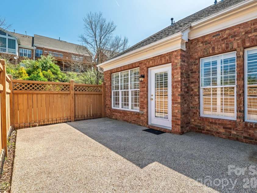 10879 Rogalla Drive, Charlotte, NC 28277.  MLS# CAR4350330, YatesRealty ID 15037. 