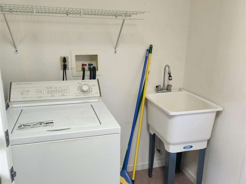 271 Stradley Mountain Road, Asheville, NC 28806.  MLS# CAR4213787, YatesRealty ID 15037. 