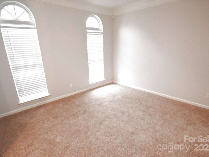 10214 Stoneykirk Lane, Charlotte, NC 28269.  MLS# CAR4327796, YatesRealty ID 1504. 