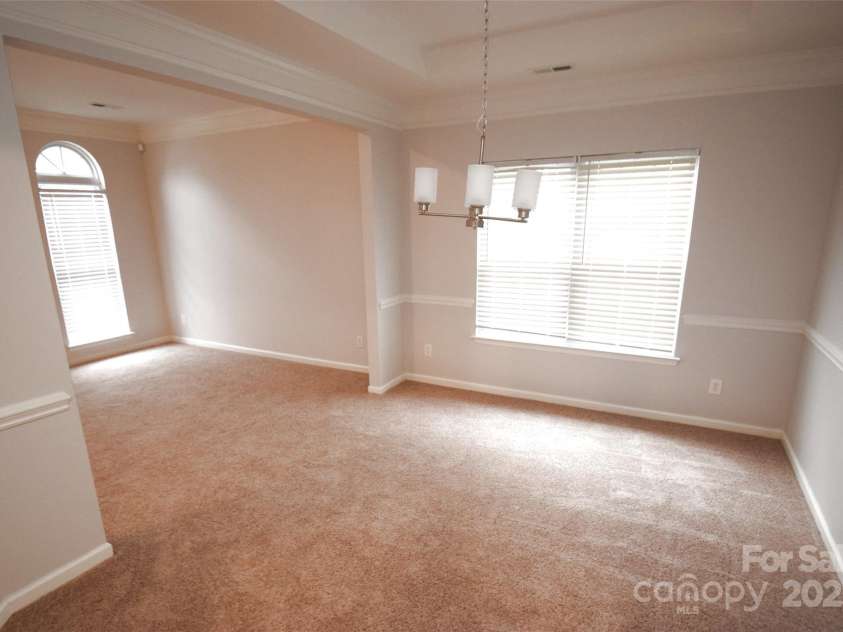 10214 Stoneykirk Lane, Charlotte, NC 28269.  MLS# CAR4327796, YatesRealty ID 1504. 