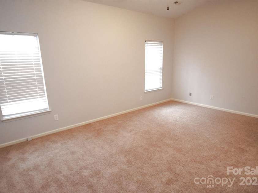 10214 Stoneykirk Lane, Charlotte, NC 28269.  MLS# CAR4327796, YatesRealty ID 1504. 