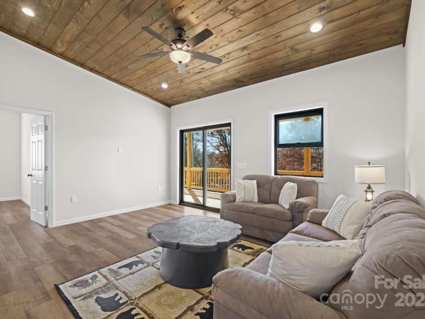 90 Park Street Street, Bryson City, NC 28713.  MLS# CAR4314470, YatesRealty ID 1504. 