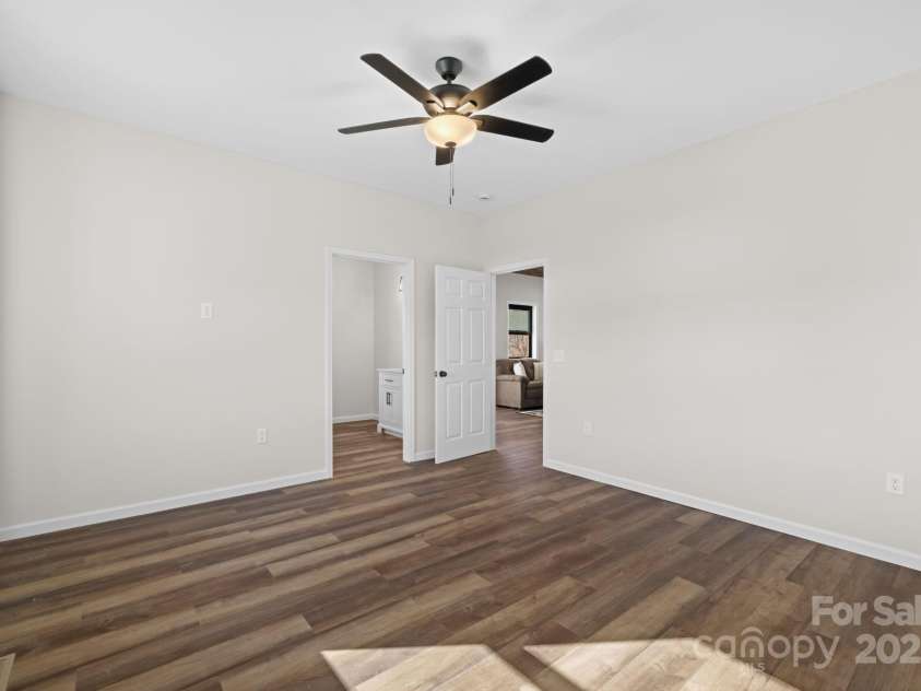 90 Park Street Street, Bryson City, NC 28713.  MLS# CAR4314470, YatesRealty ID 1504. 