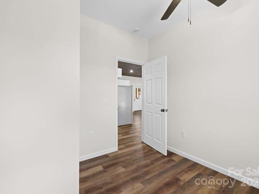 90 Park Street Street, Bryson City, NC 28713.  MLS# CAR4314470, YatesRealty ID 1504. 