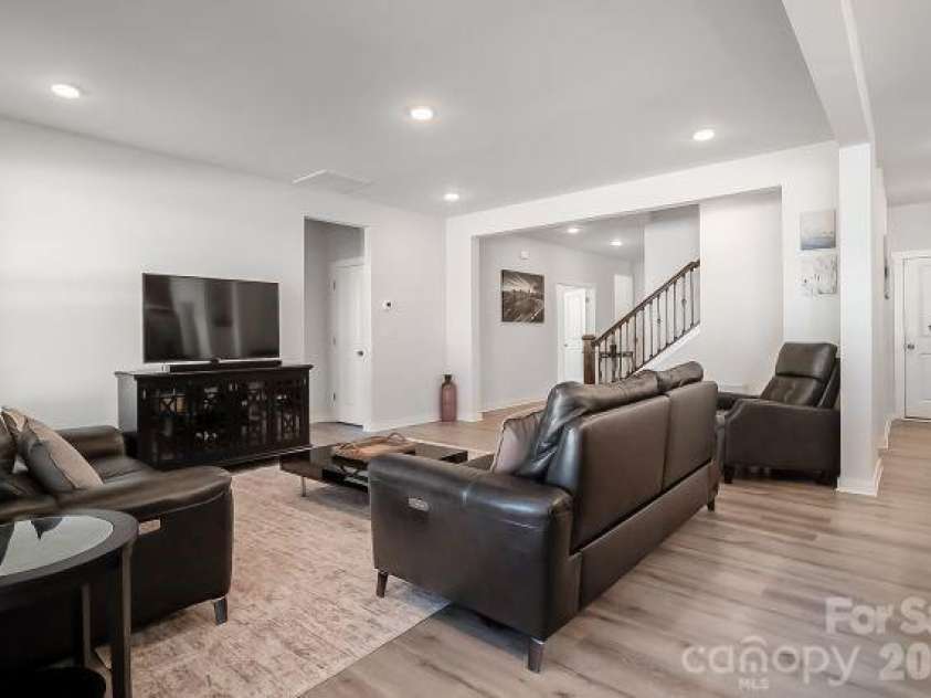 1196 Cavalier Lane, Rock Hill, SC 29730.  MLS# CAR4349940, YatesRealty ID 15041. 