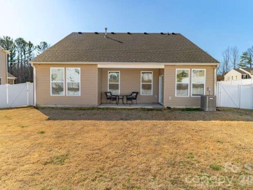 1196 Cavalier Lane, Rock Hill, SC 29730.  MLS# CAR4349940, YatesRealty ID 15041. 