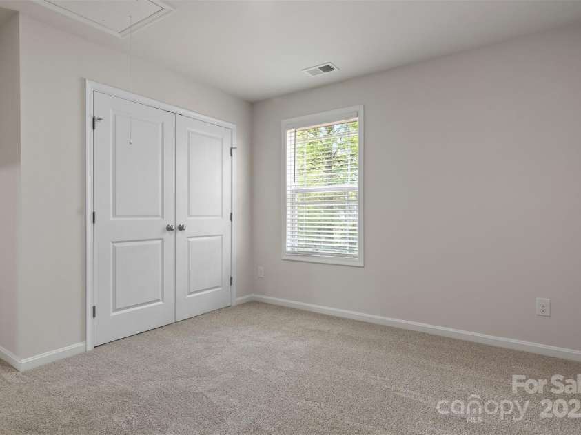 3315 15th Avenue, Hickory, NC 28602.  MLS# CAR4249963, YatesRealty ID 15042. 