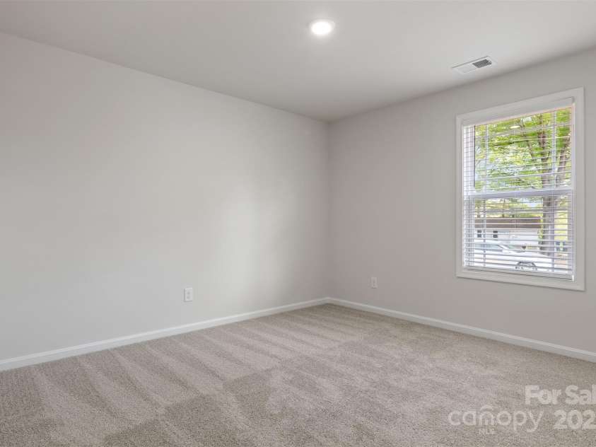 3315 15th Avenue, Hickory, NC 28602.  MLS# CAR4249963, YatesRealty ID 15042. 