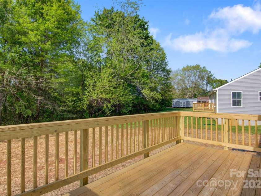 3315 15th Avenue, Hickory, NC 28602.  MLS# CAR4249963, YatesRealty ID 15042. 