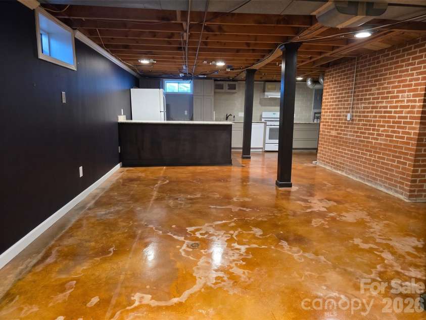 516 Mulberry Street, Statesville, NC 28677.  MLS# CAR4332832, YatesRealty ID 15043. 