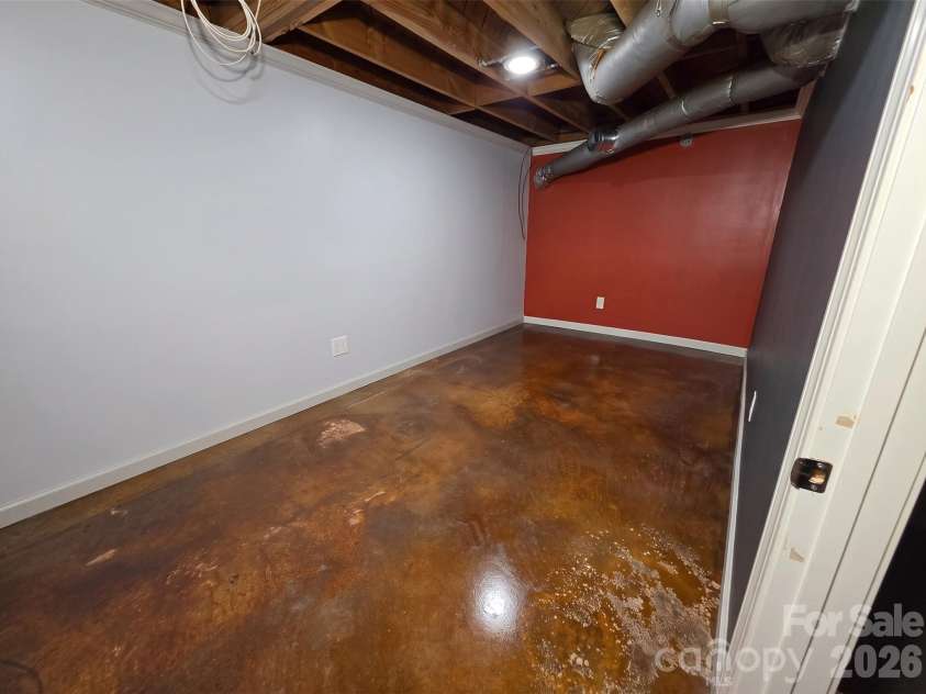 516 Mulberry Street, Statesville, NC 28677.  MLS# CAR4332832, YatesRealty ID 15043. 