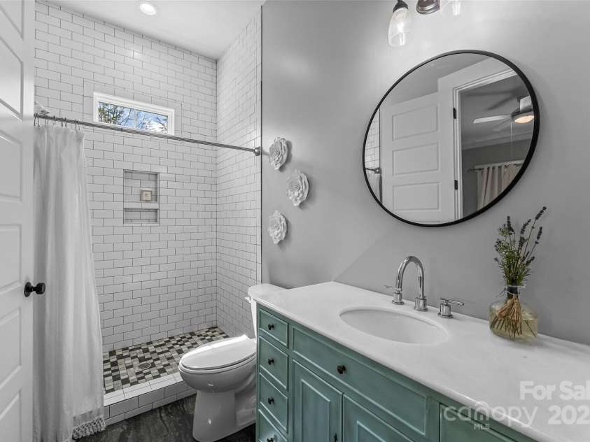 1289 Northview Drive, Morganton, NC 28655.  MLS# CAR4237998, YatesRealty ID 15044. 