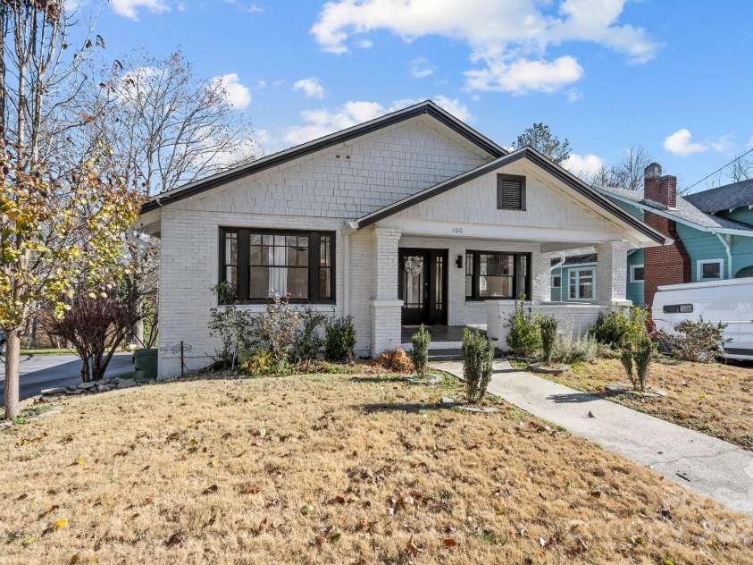 100 Brevard Road, Asheville, NC 28806.  MLS# CAR4293602, YatesRealty ID 15045. 