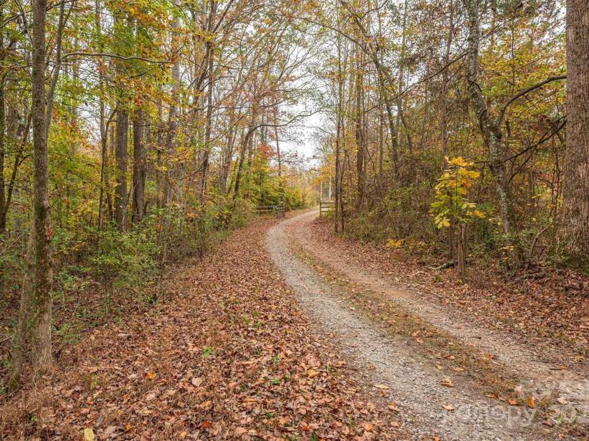 2073 Mauney Road, Bessemer City, NC 28016.  MLS# CAR4215205, YatesRealty ID 15046. 