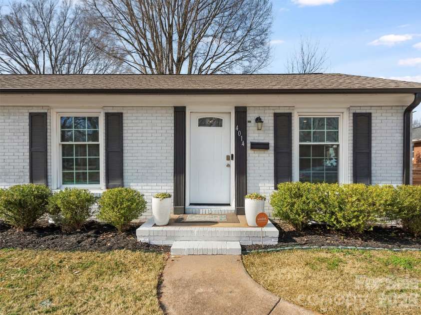 4014 Fieldcrest Road, Charlotte, NC 28217.  MLS# CAR4341849, YatesRealty ID 15046. 