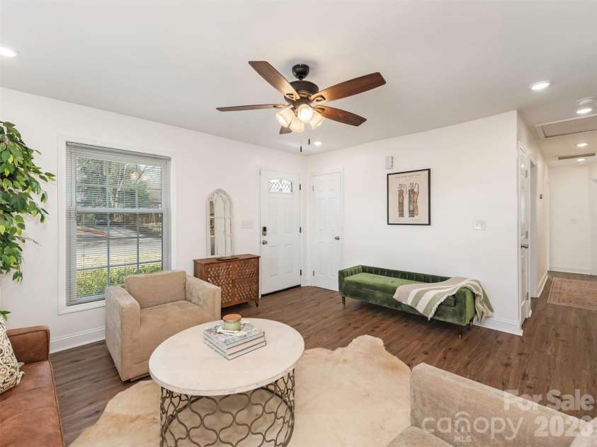 4014 Fieldcrest Road, Charlotte, NC 28217.  MLS# CAR4341849, YatesRealty ID 15046. 