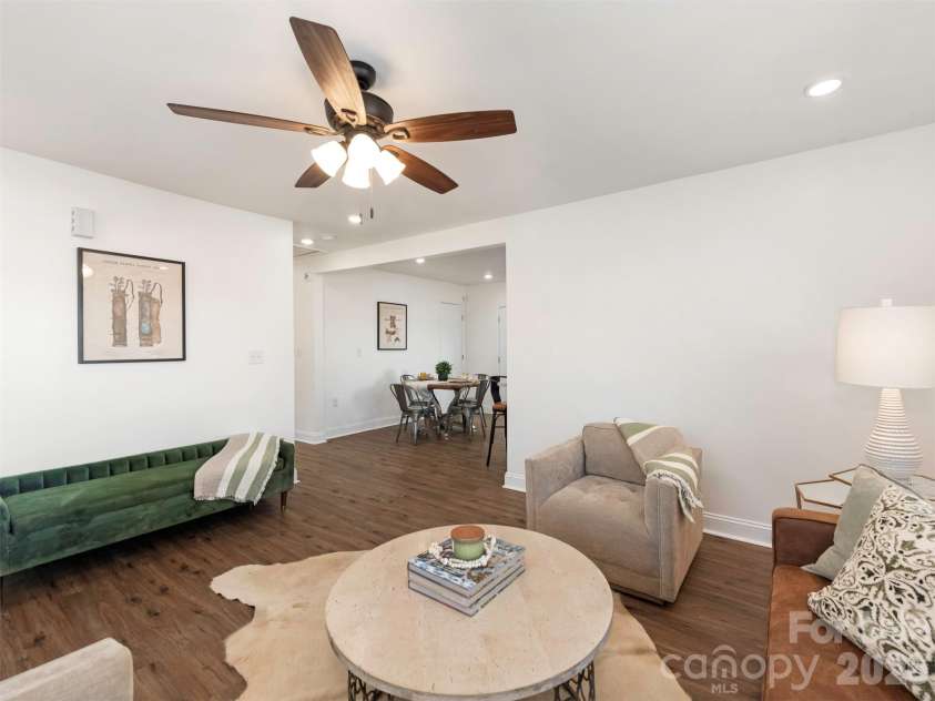 4014 Fieldcrest Road, Charlotte, NC 28217.  MLS# CAR4341849, YatesRealty ID 15046. 