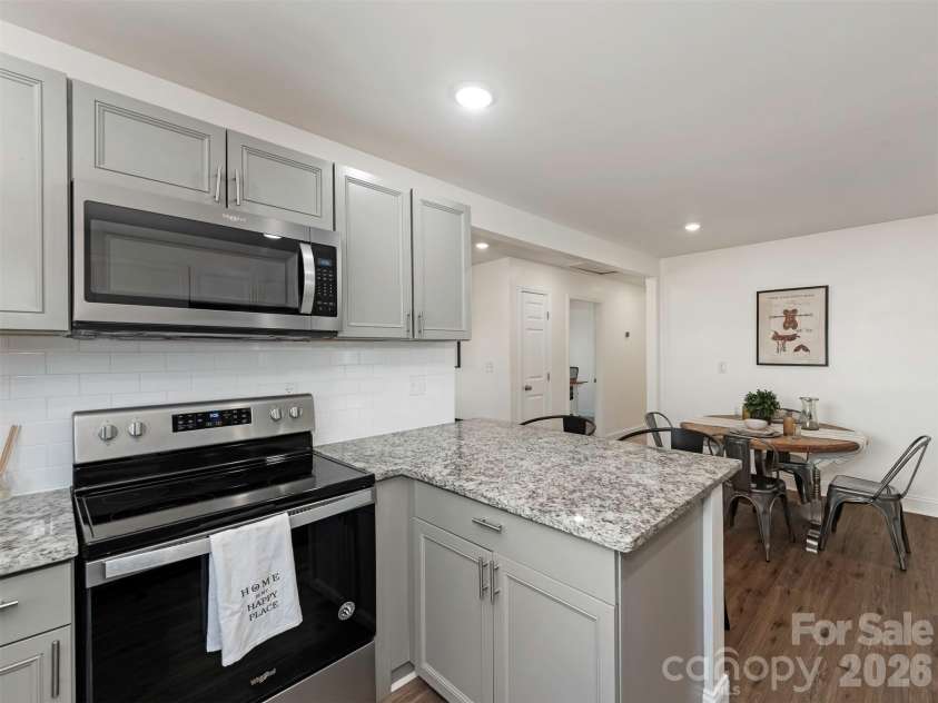 4014 Fieldcrest Road, Charlotte, NC 28217.  MLS# CAR4341849, YatesRealty ID 15046. 