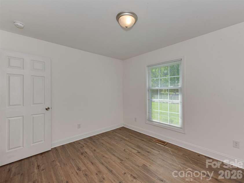 4014 Fieldcrest Road, Charlotte, NC 28217.  MLS# CAR4341849, YatesRealty ID 15046. 